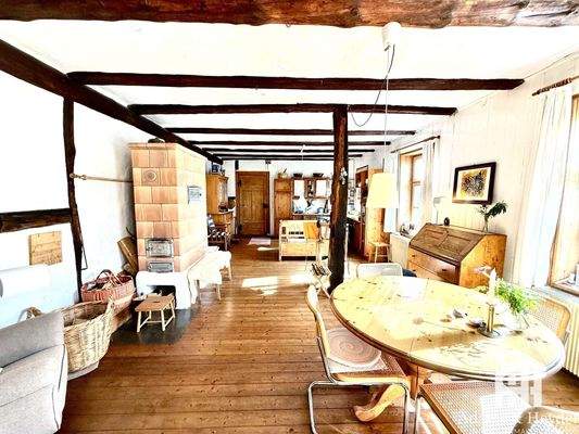 Esszimmer mit Berliner Ofen EG