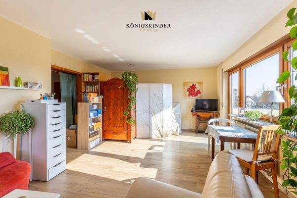 Moderner Wohn- und Essbereich mit viel Platz