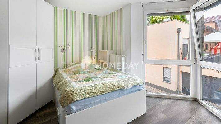 1. OG Schlafzimmer 1