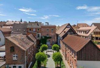 Rückansicht der Immobilie mit dem Innenhof