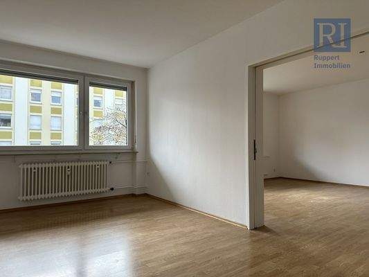 Arbeits- oder Kinderzimmer