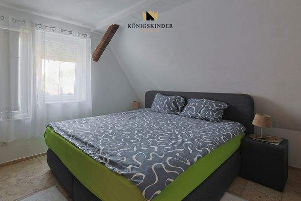 Schlafzimmer DG