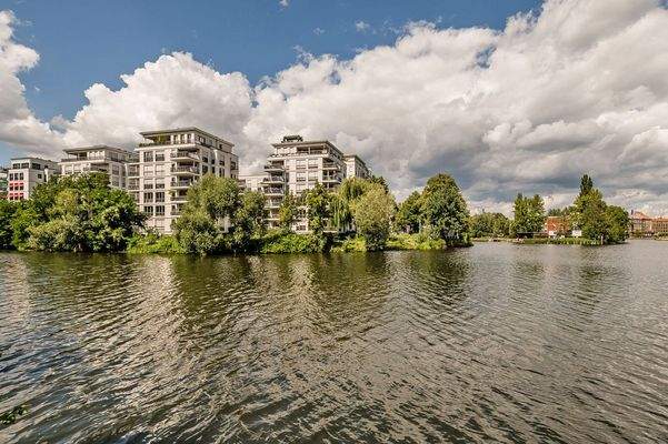 Ansicht Liegenschaft (Wasserseite)