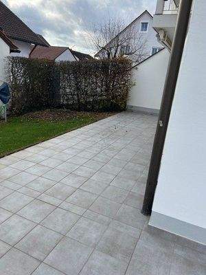 EG - Große Süd-Ost-Terrasse (Teilansicht2)