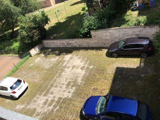 Stellplätze im Hofbereich (Eigentümerfoto)