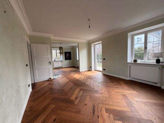 Blick vom Essbereich ins Wohnzimmer