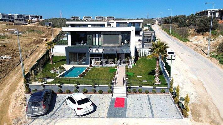 Detached Villas with Private Pool and Garden in Bursa Mudanya