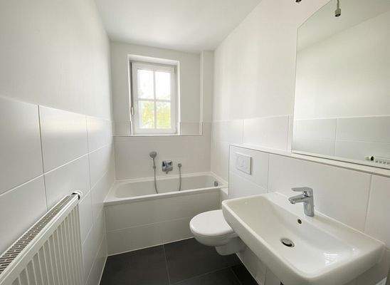 Badezimmer mit Wanne