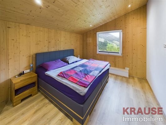 Schlafzimmer 1 DG