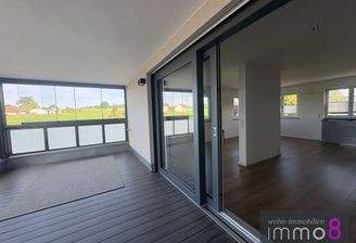 Zugang zur Loggia mit herrlichem Blick