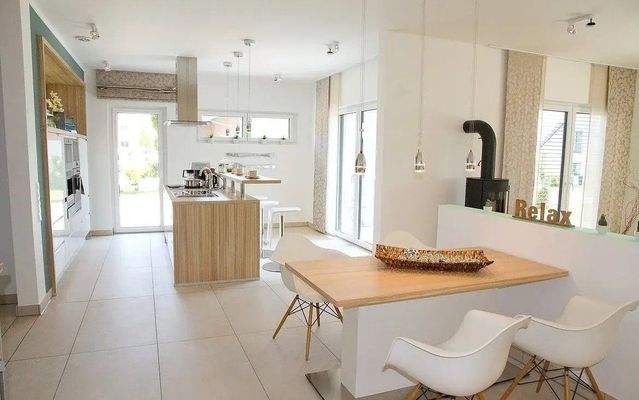 Esszimmer mit Blick auf die Küche