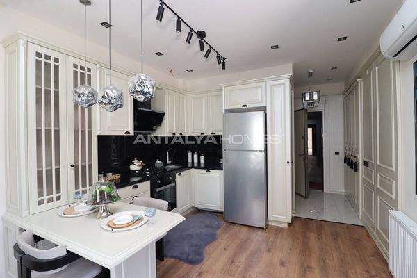 Apartments within Walking Distance of Beach in Mersin Tomuk