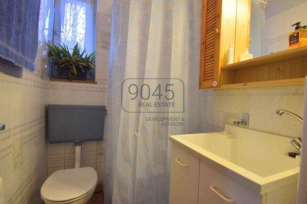 Großzügige Villa mit Privatgarten, unabhängiger Dependance und Gemeinschaftspool 