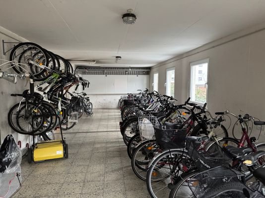 Fahrradraum.jpg