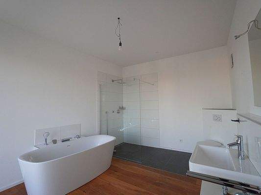 Attraktives Badezimmer