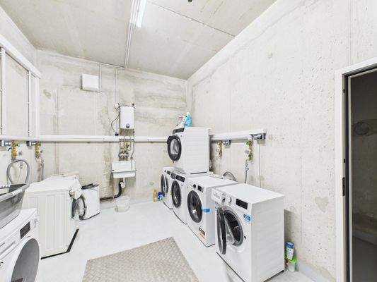 Waschmaschinenraum mit Platz für jede Wohnung