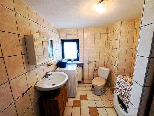 Immobilienperle Veronika Löffler - Erdgeschoss - Badezimmer