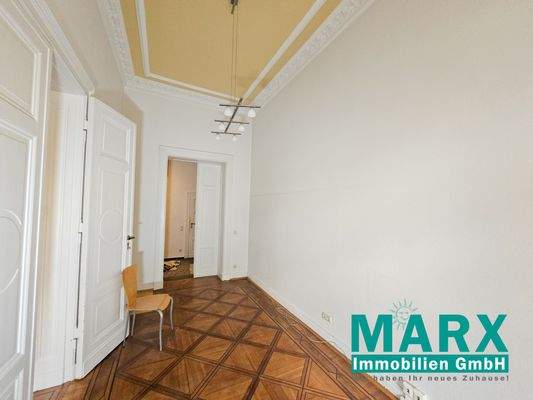 Raum 3 mit Blick zum Flur