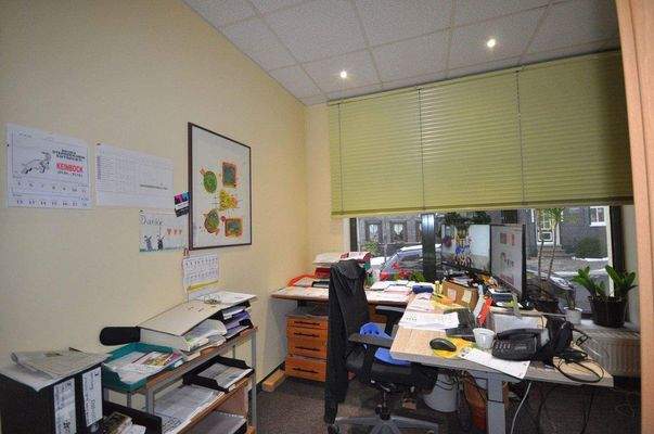 04 Büro.JPG