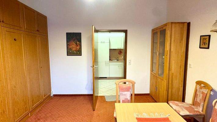 Wohn-/Ess-/Schlafbereich