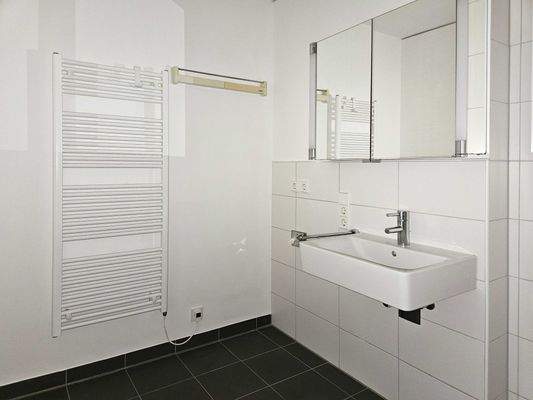 Bad mit Waschmaschinenplatz