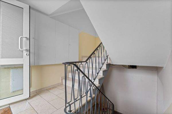 Eingangsbereich Altbau