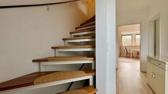 16. DG Treppe zum SB