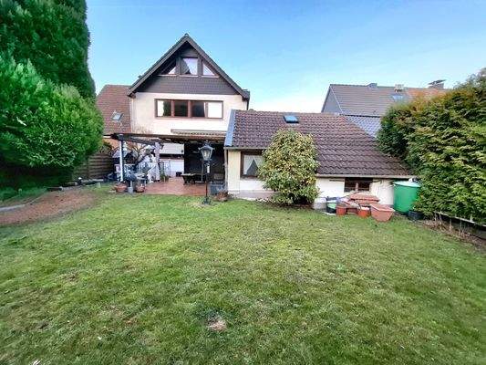 Garten und Rückansicht