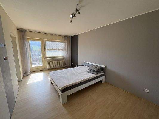 Schlafzimmer im Kellergeschoss