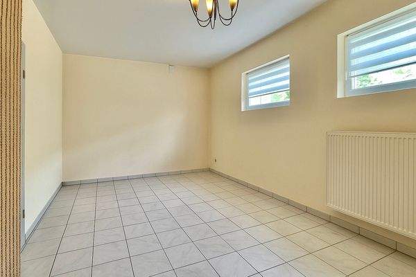 Keller, weiteres Gewerbe &quot;Neubau&quot; möglich