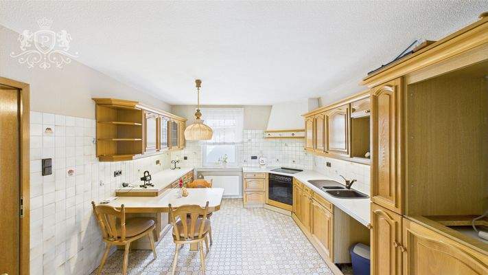 CAM01984G0-PR0471-STILL008