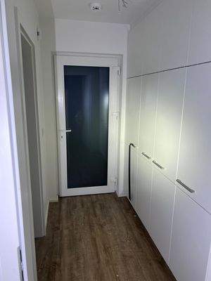 Flur mit Einbauschrank.jpeg