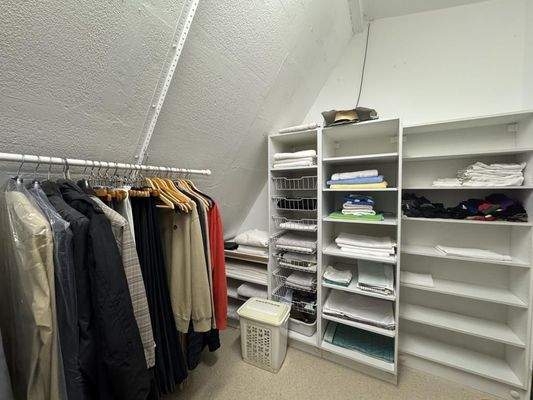 praktisches Ankleidezimmer