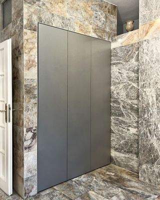 Schreiner Einbauschrank Badezimmer OG