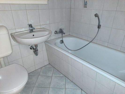 Badezimmer mit Wanne