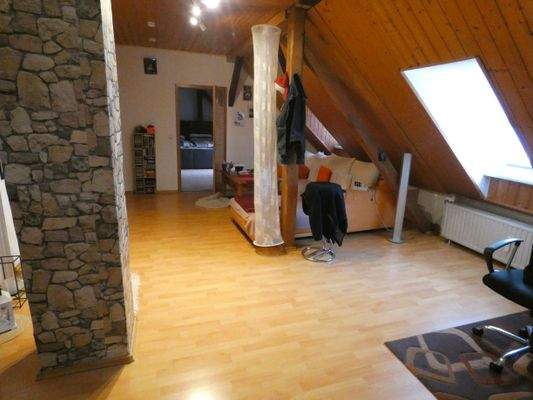 16. DG Wohnzimmer .JPG