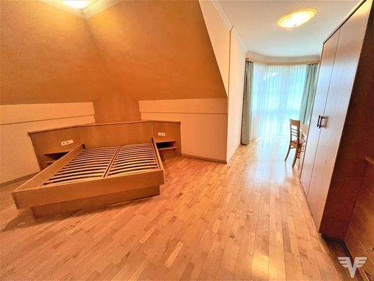 Schlafzimmer 2 im OG