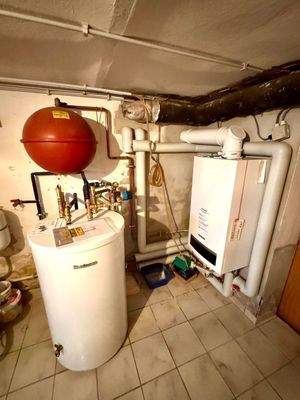 Heizung mit Warmwasserboiler