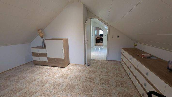 Büro/Kinderzimmer 2