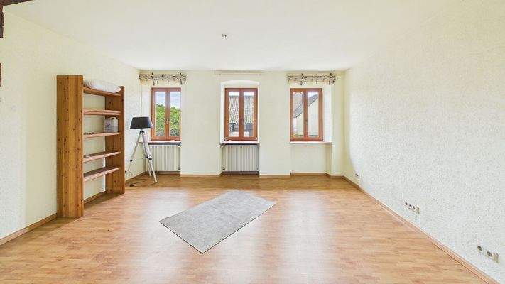 CAM03143G0-PR0191-STILL013