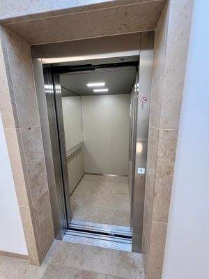 Aufzug innen