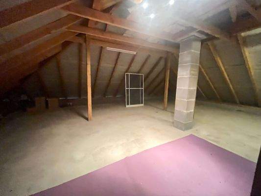 Dachgeschoss mit Betondecke