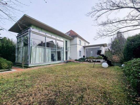 *Ansicht gartenseitig