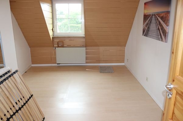 Schlafzimmer DG