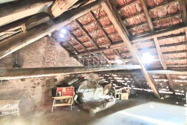 Dachboden Ansicht Wand hinten