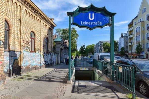 Nächste U-Bahn / next subway!