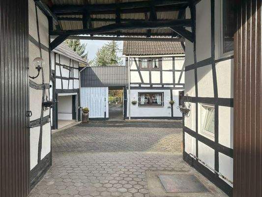 3489 Herzlich willkommen!