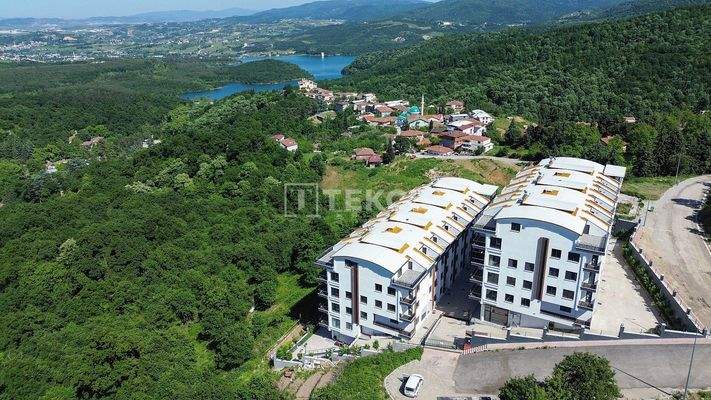 Elegant Apartments in a Complex with Rich Facilities in Yalova