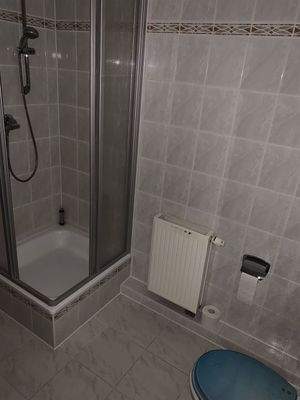 Musterfoto Wohnung darunter