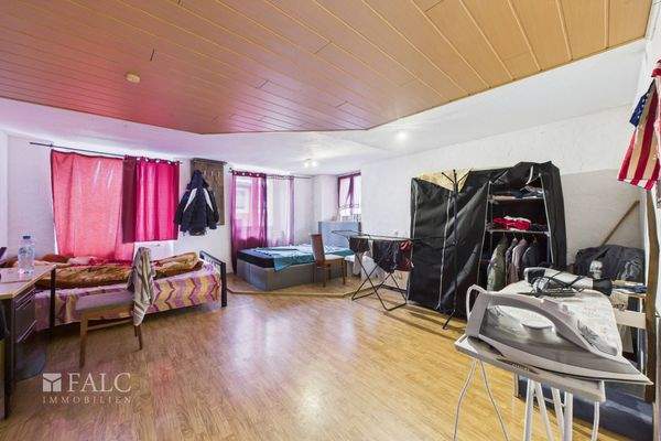 CAM04294G0-PR0028-STILL030